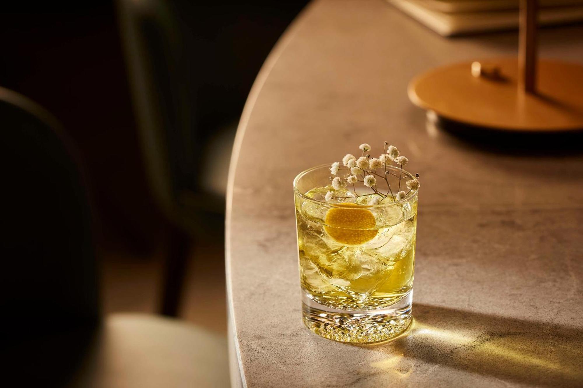 Nh Collection Helsinki Grand Hansa Εξωτερικό φωτογραφία A glass of Old Fashioned